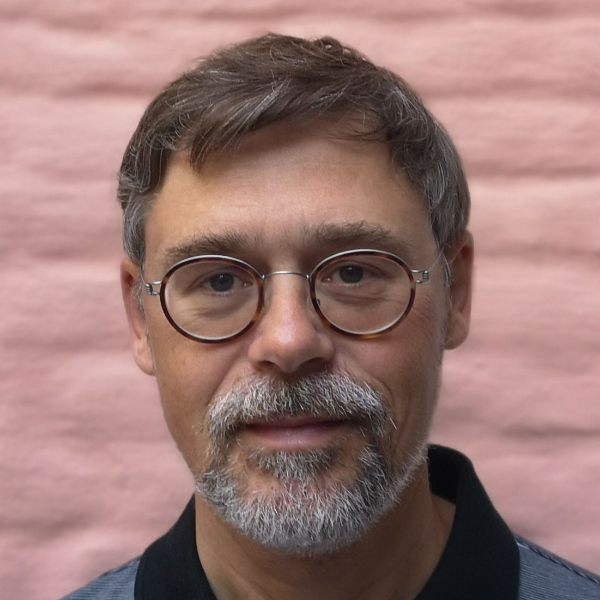 Professor Harald Peeters